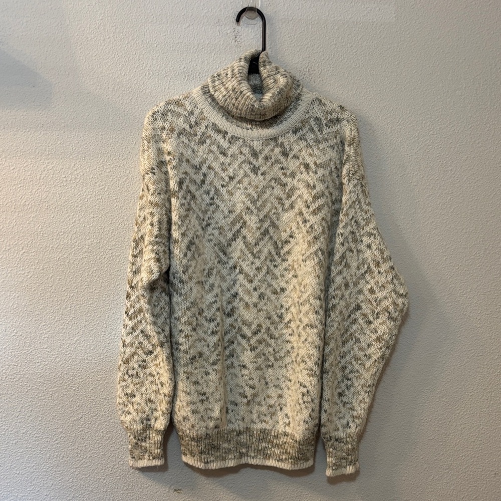 Persuasion Cream Patterned Turtleneck Sweater